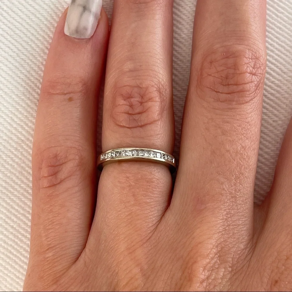 Solid 14K white gold diamond ring natural princess diamonds stacking band VTG - Picture 10 of 15